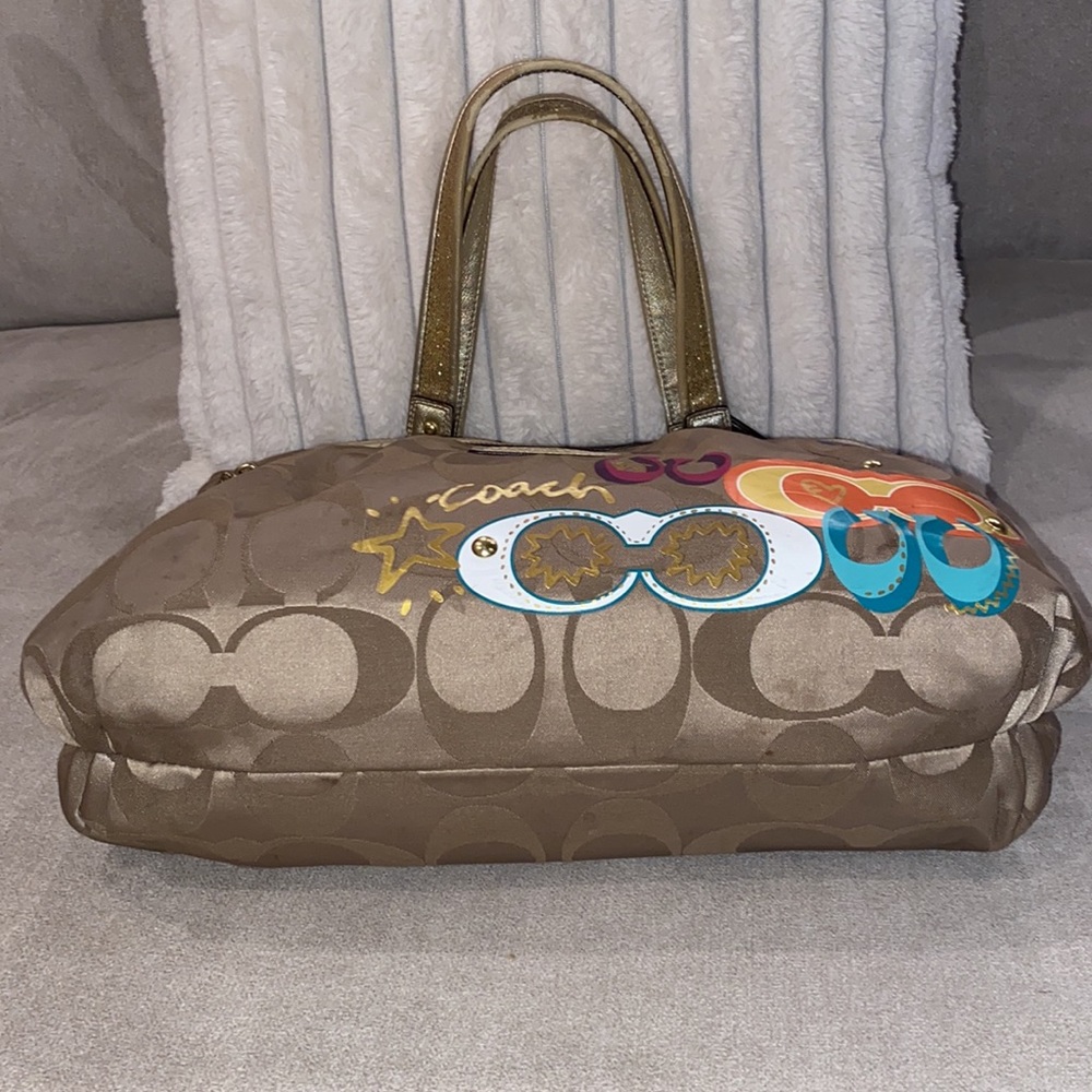 Coach Daisy Poppy C Appliqué Tote Bag - Picture 4 of 9